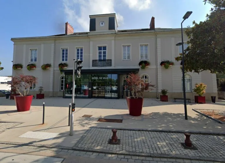 Les Ponts-De-Cé (49130)