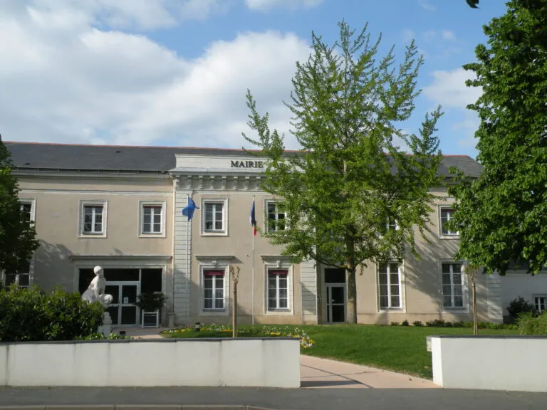 Sainte-Gemmes-Sur-Loire (49130)