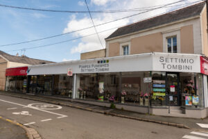 vue exterieur boutique funeraire