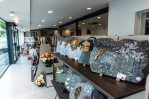 differentes plaques funeraires